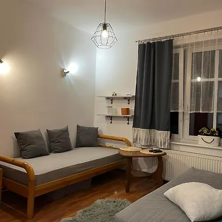 Apartamento 03 *