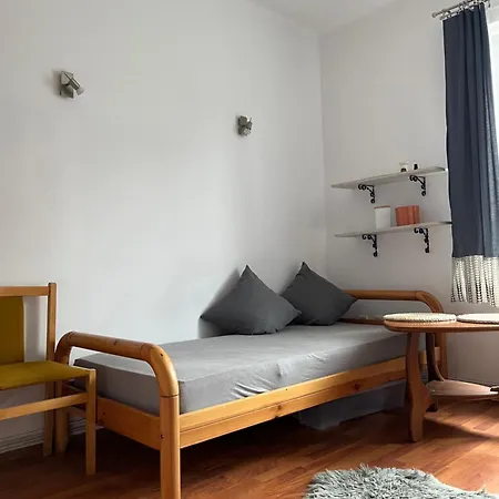 Apartamento 03 *